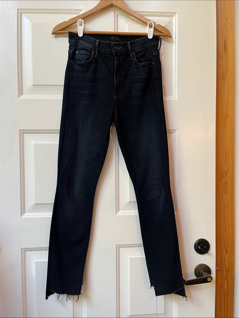 MOTHER The Stunner Zip Two Step Fray Jeans